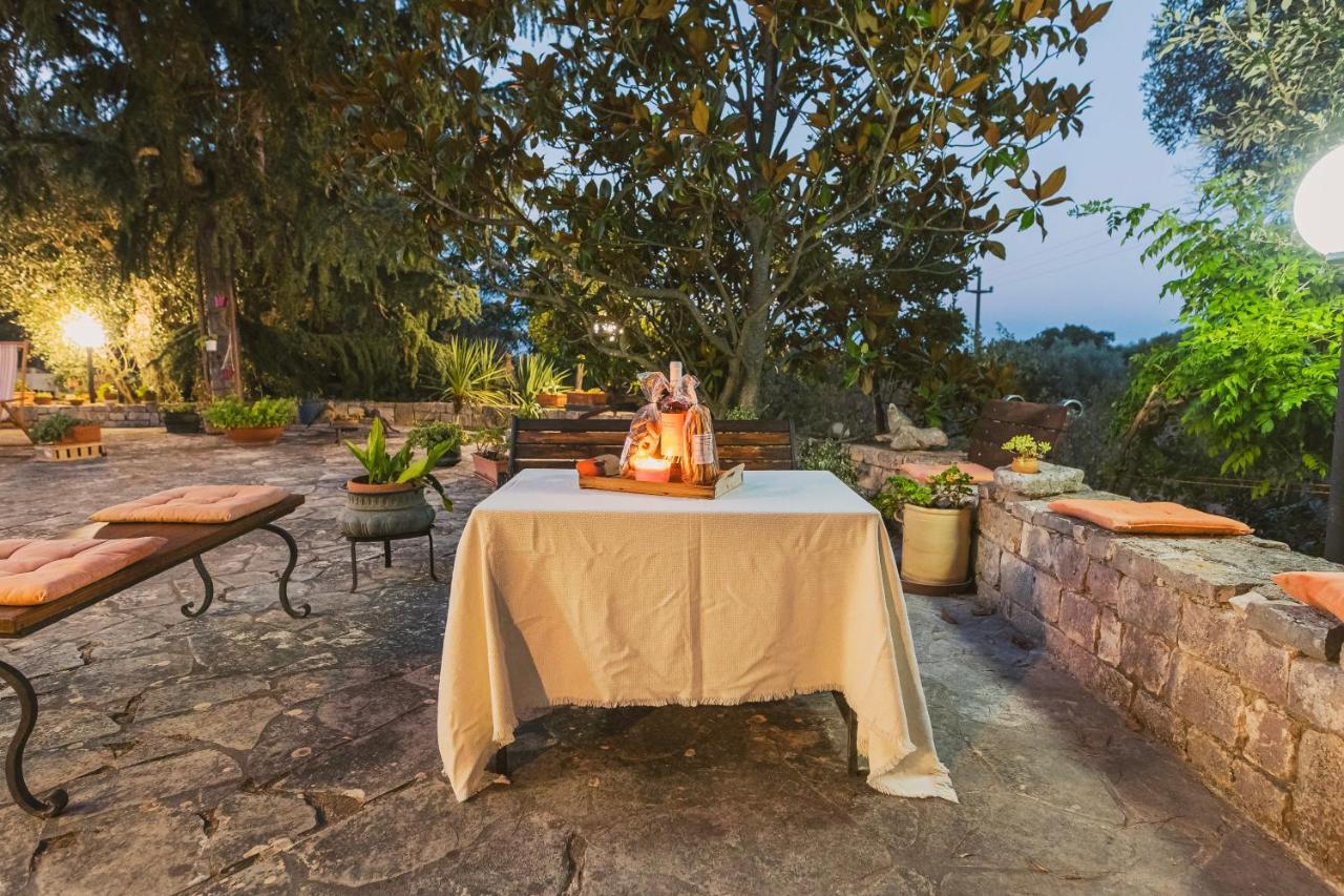 Trulli Country House Carla'S Secret Castellana Grotte Exterior foto